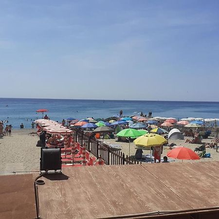 La Casa Di Pepe Apartman Pietra Ligure Kültér fotó