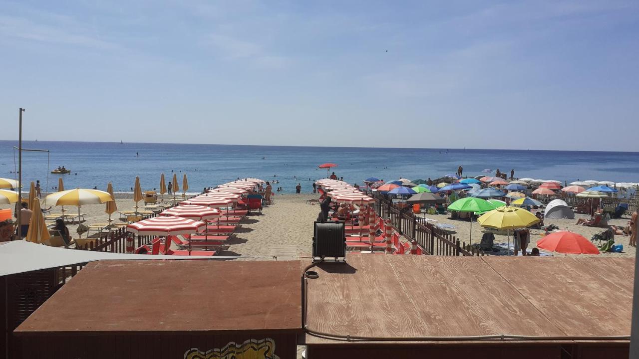 La Casa Di Pepe Apartman Pietra Ligure Kültér fotó